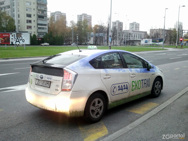 eko taxi / toyota prius