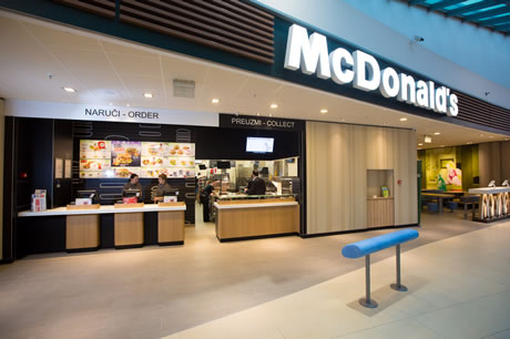 mcdonald`s / avenue mall zagreb