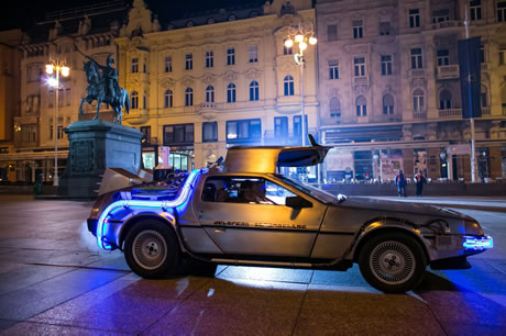 de lorean dmc 12 / trg bana jelačića, zagreb