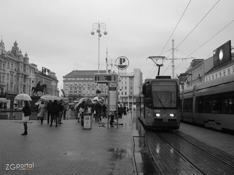 crno - bijeli trg bana jelačića, zagreb