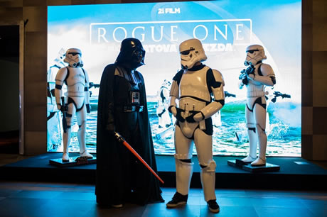 rogue one / darth vader and storm trooper