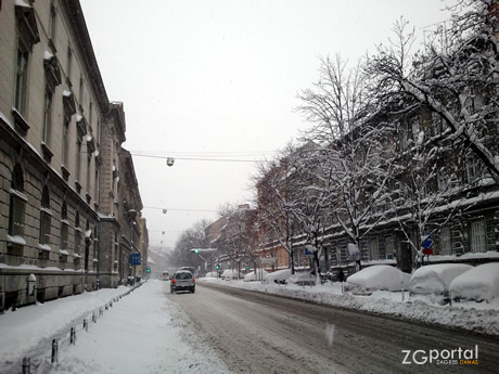 zeleni val / snijeg u zagrebu