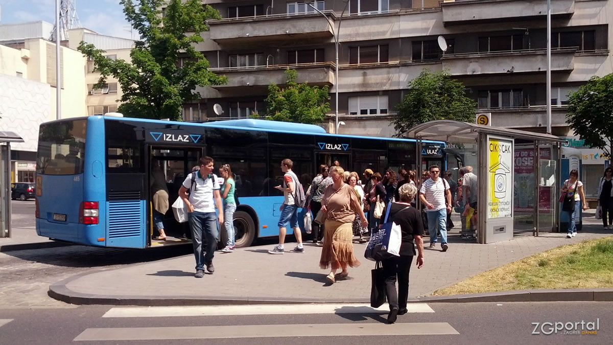 autobusni terminal "kvaternikov trg" zagreb | svibanj 2015.