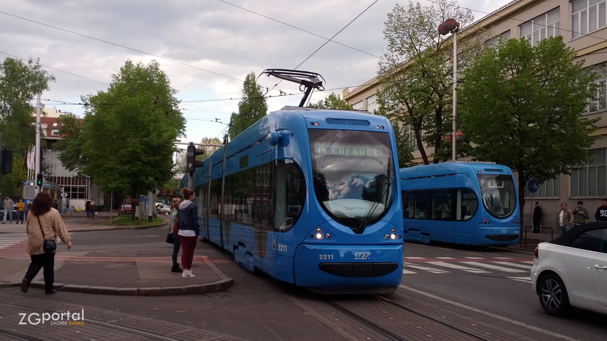 tramvaj - linija 14 | savska cesta zagreb | travanj 2014.