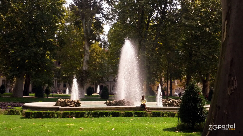 bazen s vodoskokom - park zrinjevac zagreb - kolovoz 2015.