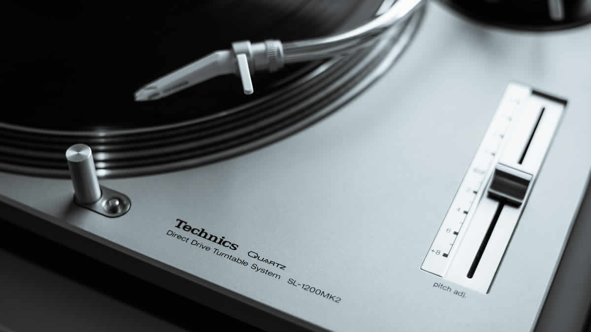 technics sl 1200 mk2 | 2024.